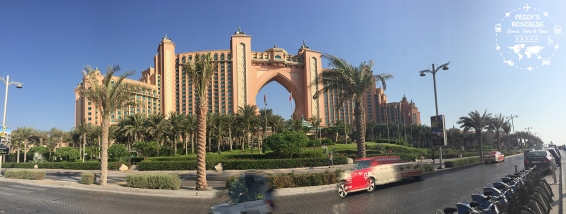 Das Atlantis auf der Palme in Dubai. Die Suite über der Öffnung in der Mitte des Hotels ist von beträchtlicher Größe.